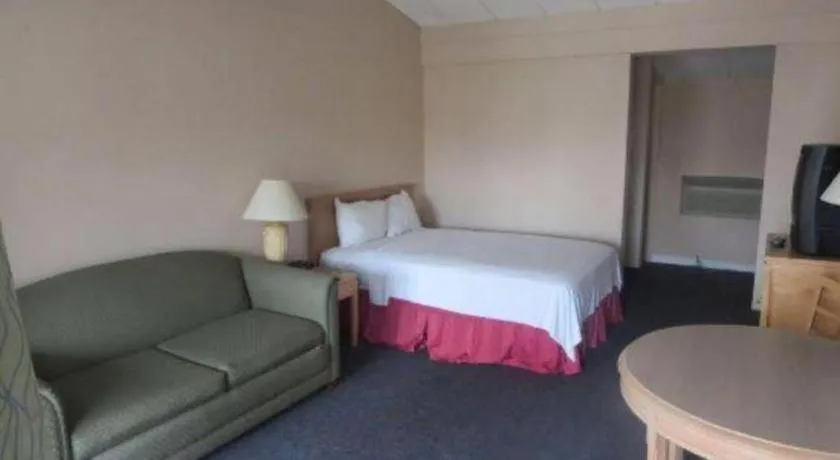 Bed in Niagara Best Inn