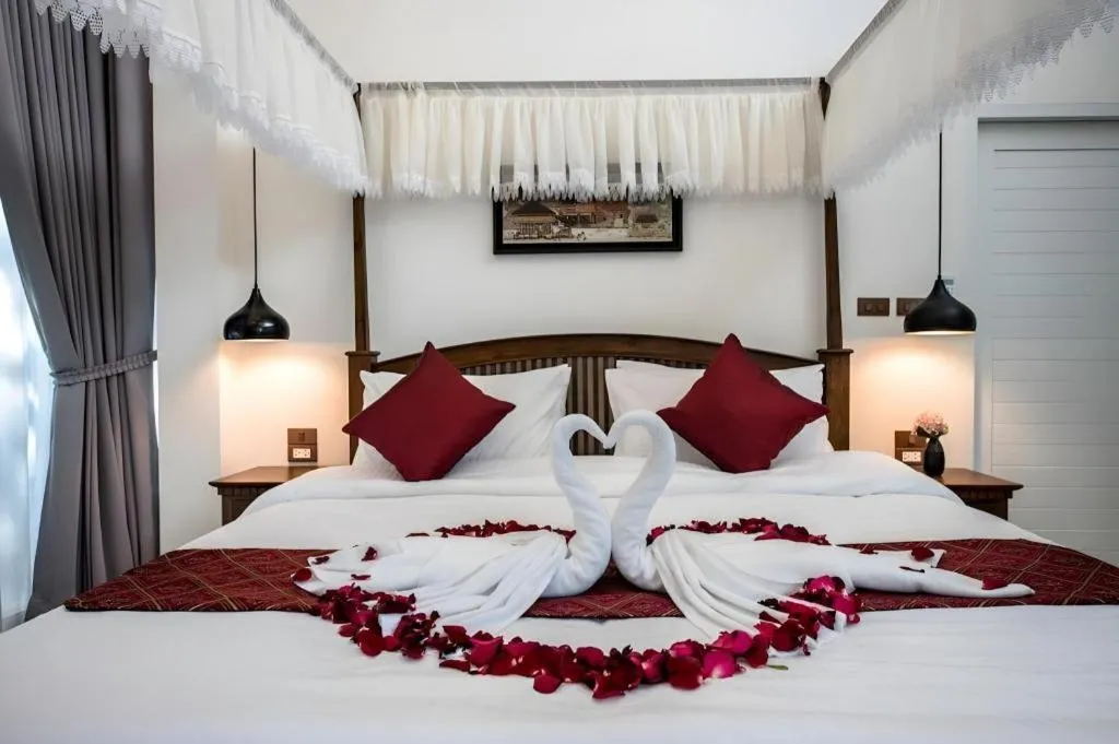 Bed in Mira Residence & Resort (halal)