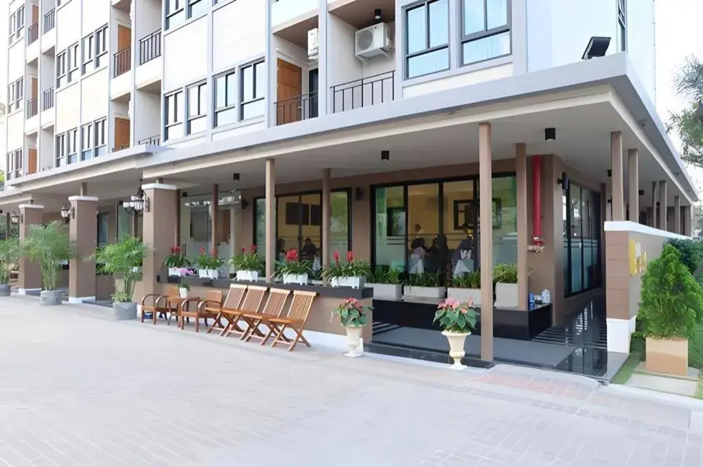 Mira Residence & Resort (halal) Mira Residence & Resort (halal)