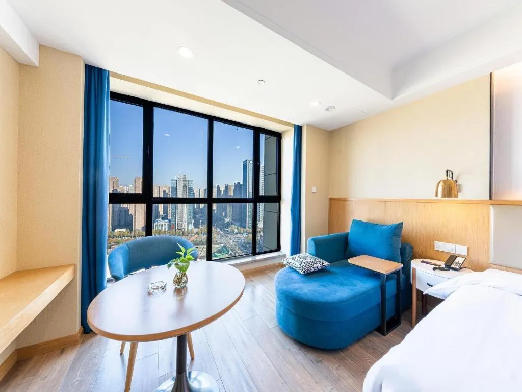 Bed in Kyriad Marvelous Hotel·Xi'an North High-speed Railway Station