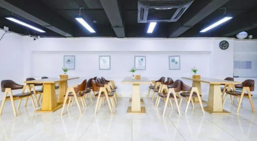 Vatica HeFei Baishuiba BHG Hotel