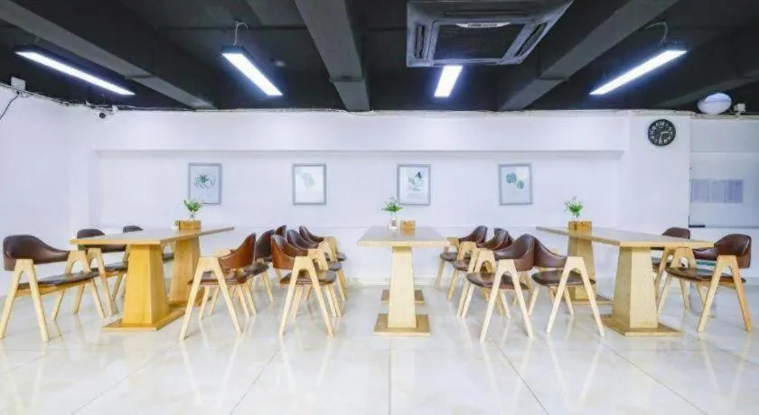 Vatica HeFei Baishuiba BHG Hotel