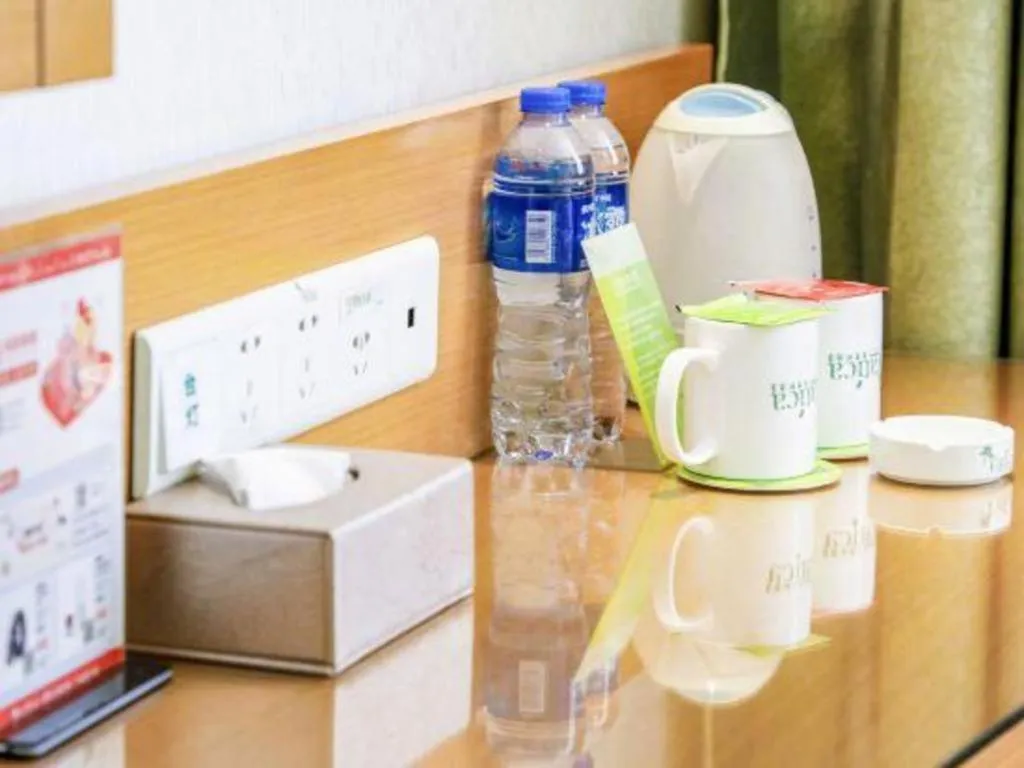 Vatica HeFei Baishuiba BHG Hotel