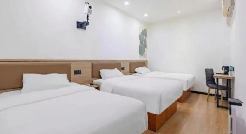 Bed in GreenTree Inn Chaoyang Shuangta District Bus Station