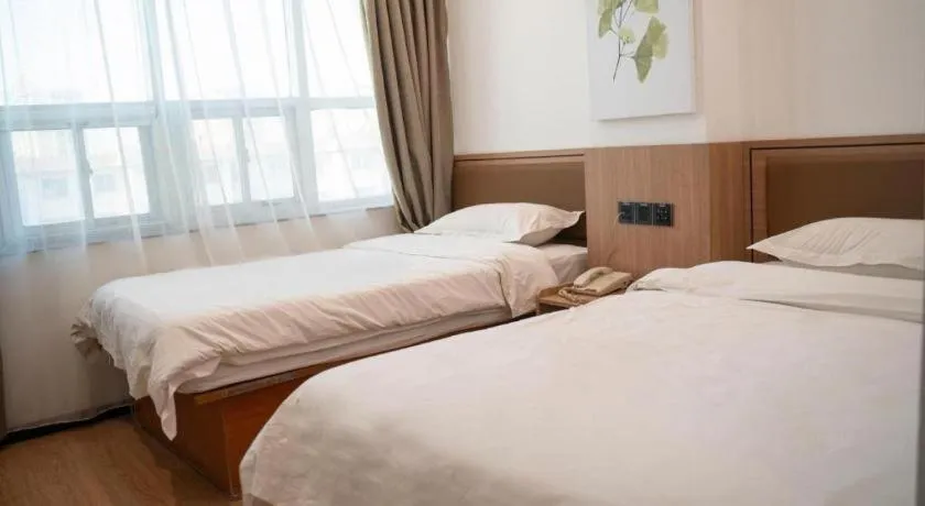 Bed in GreenTree Inn Chaoyang Shuangta District Bus Station