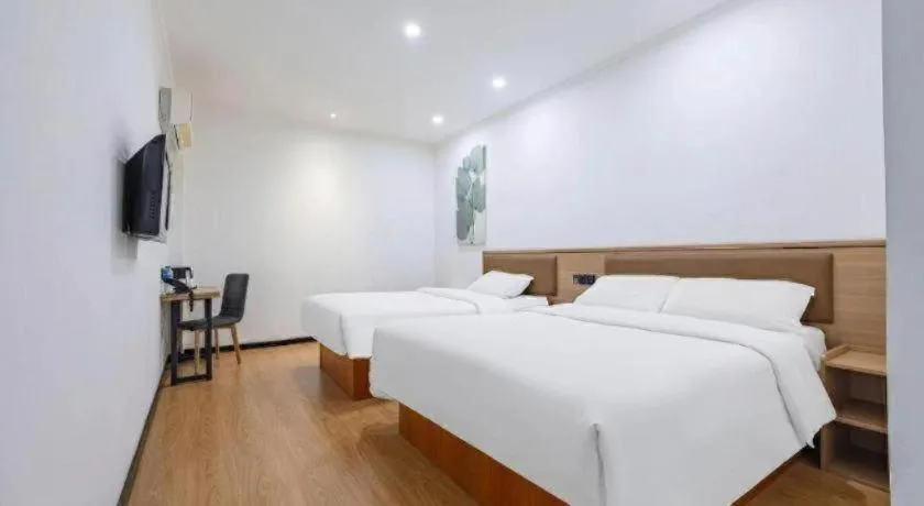 Bed in GreenTree Inn Chaoyang Shuangta District Bus Station