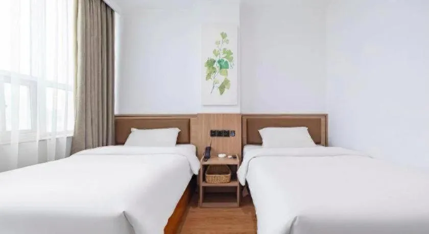 Bed in GreenTree Inn Chaoyang Shuangta District Bus Station