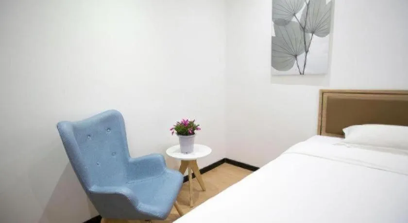 Bed in GreenTree Inn Chaoyang Shuangta District Bus Station