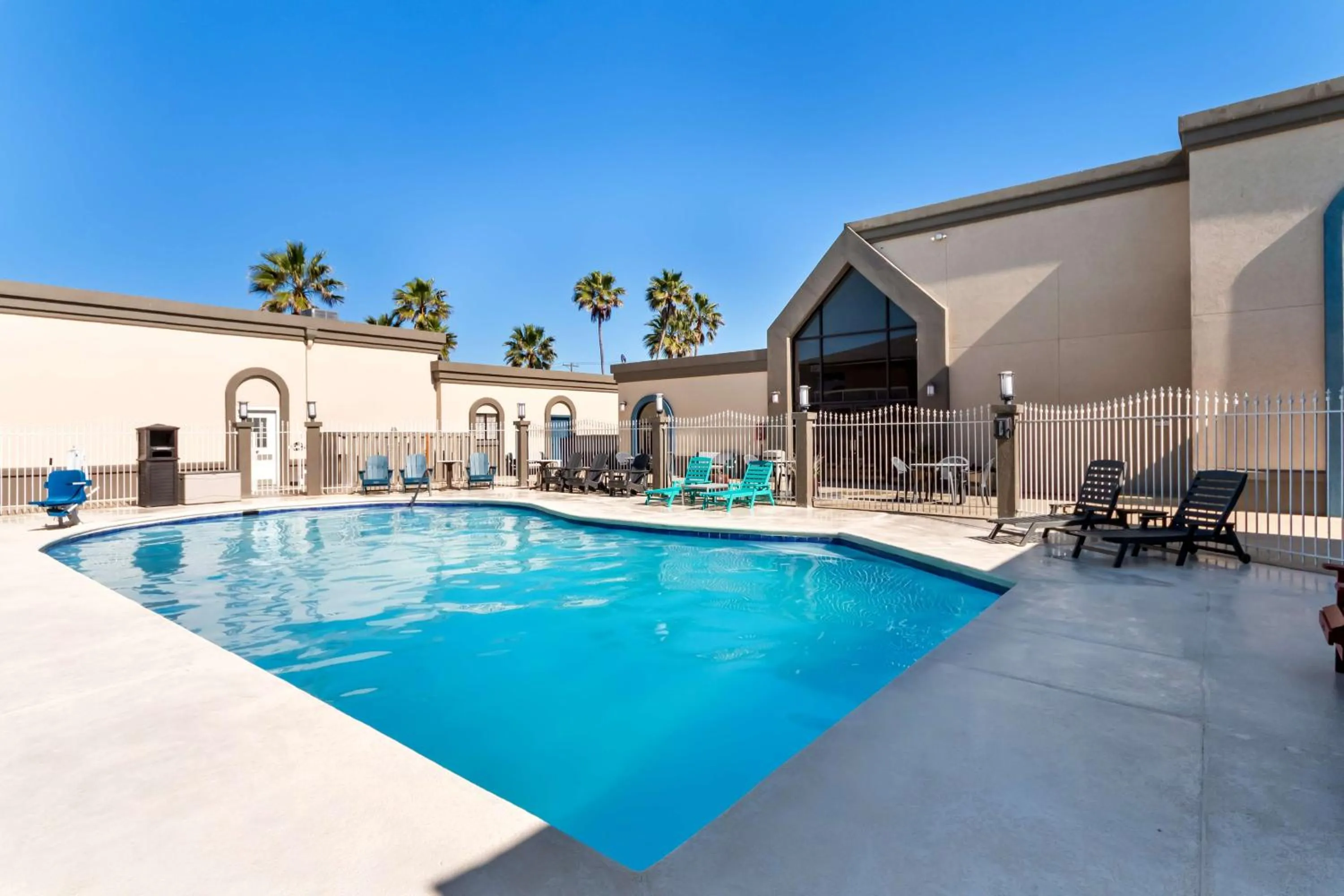 Pool view in Best Western Port Aransas