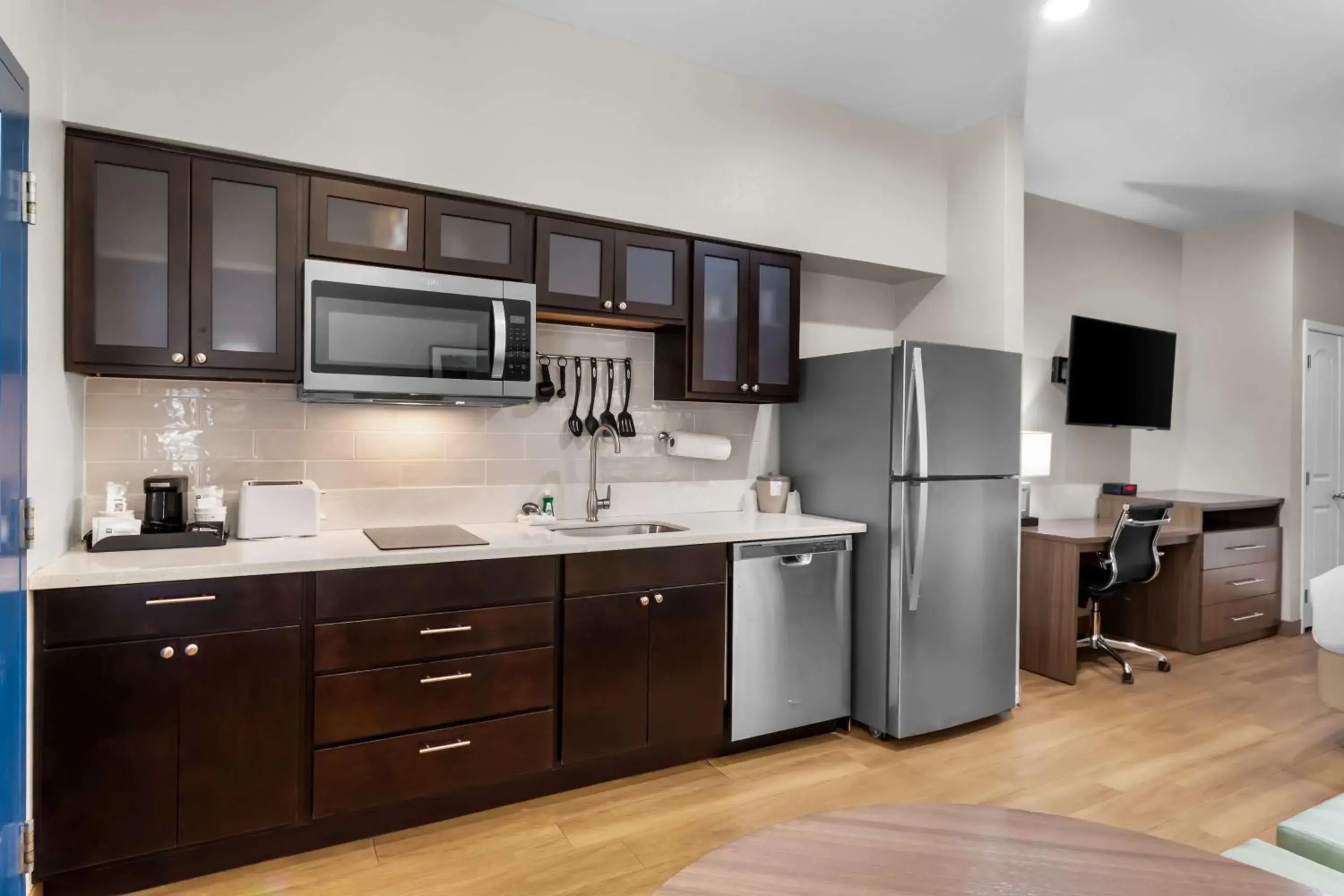 Photo of the whole room in Best Western Port Aransas Photo of the whole room in Best Western Port Aransas