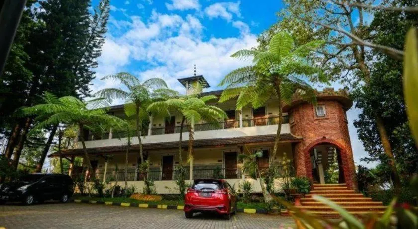 TAMAN SARI HOTEL DAN RESORT