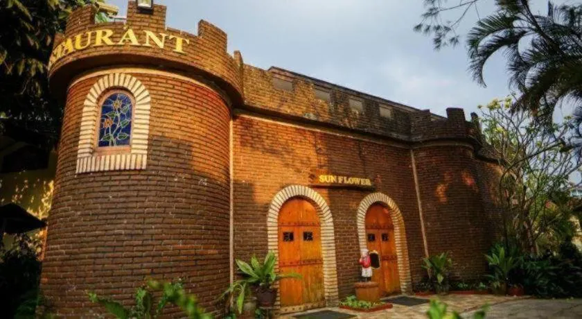 TAMAN SARI HOTEL DAN RESORT