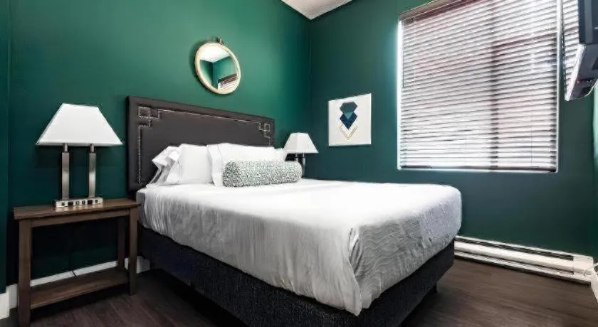 Bed in The Oxford Seattle-Downtown