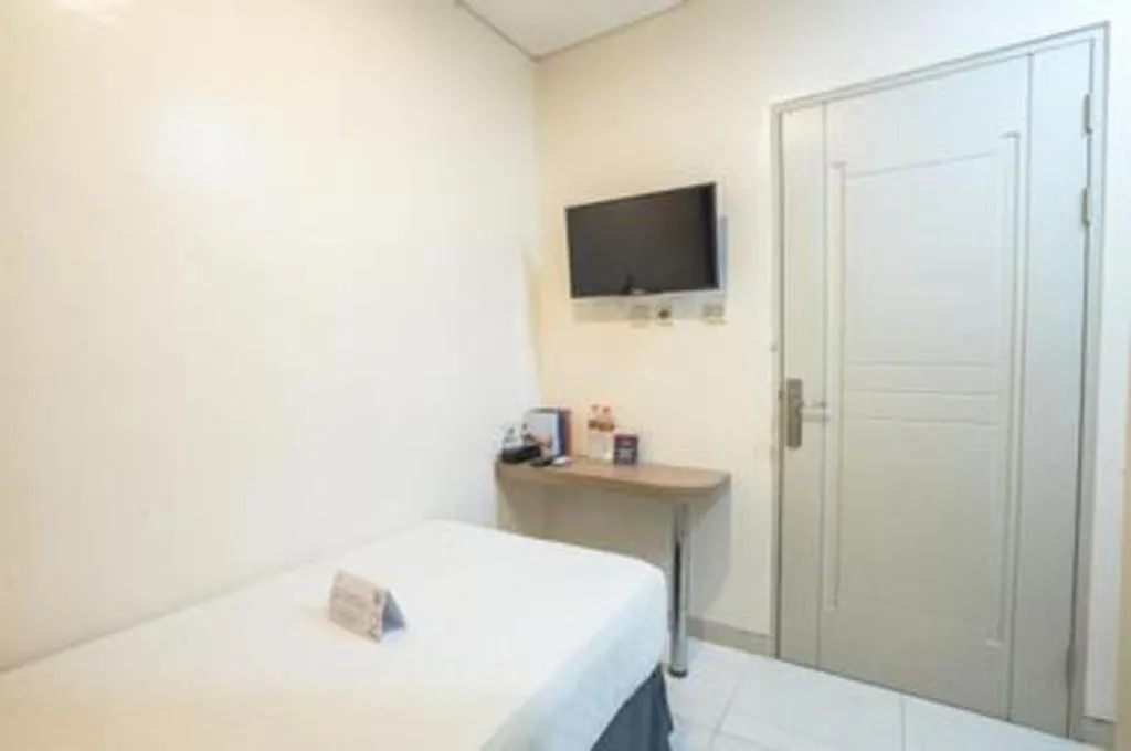 Bed in Life Puri Hotel Surabaya