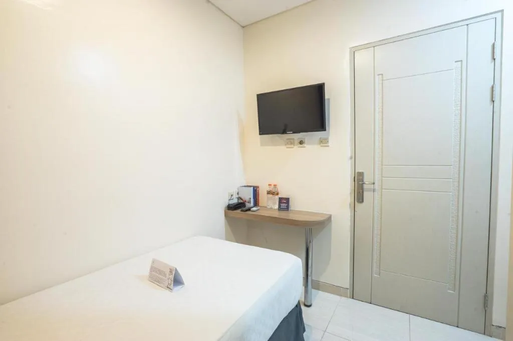 Bed in Life Puri Hotel Surabaya