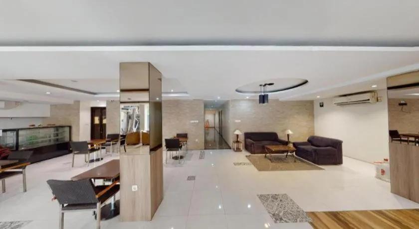 Life Puri Hotel Surabaya