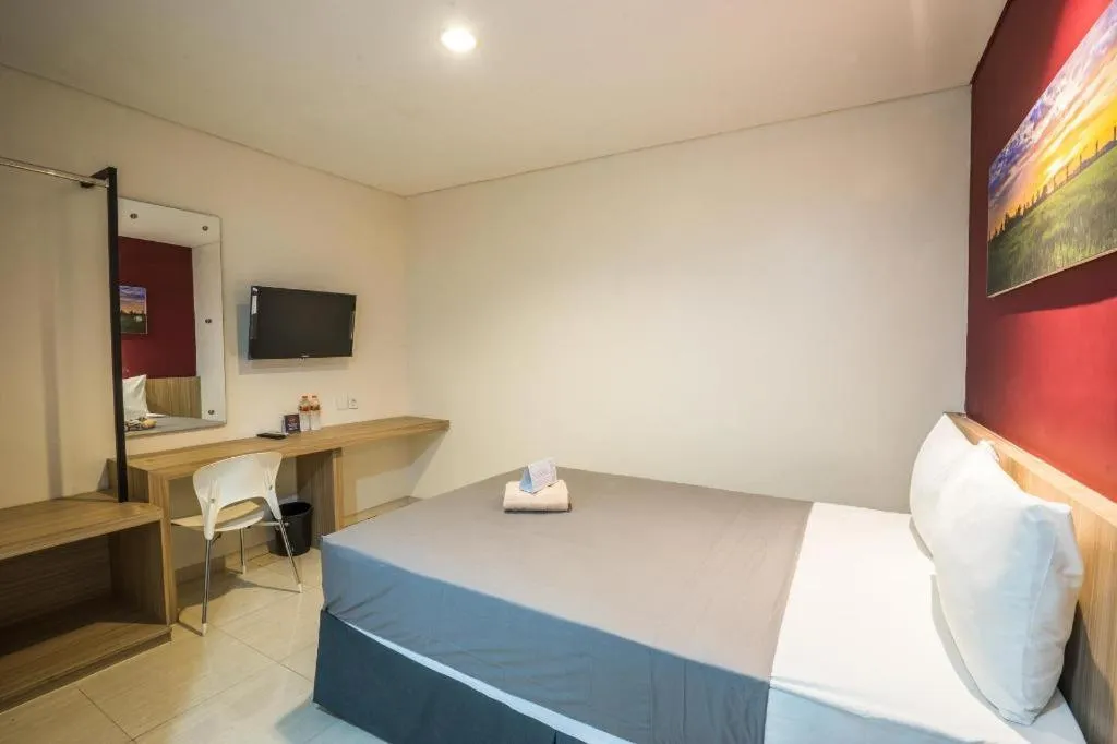 Bed in Life Puri Hotel Surabaya