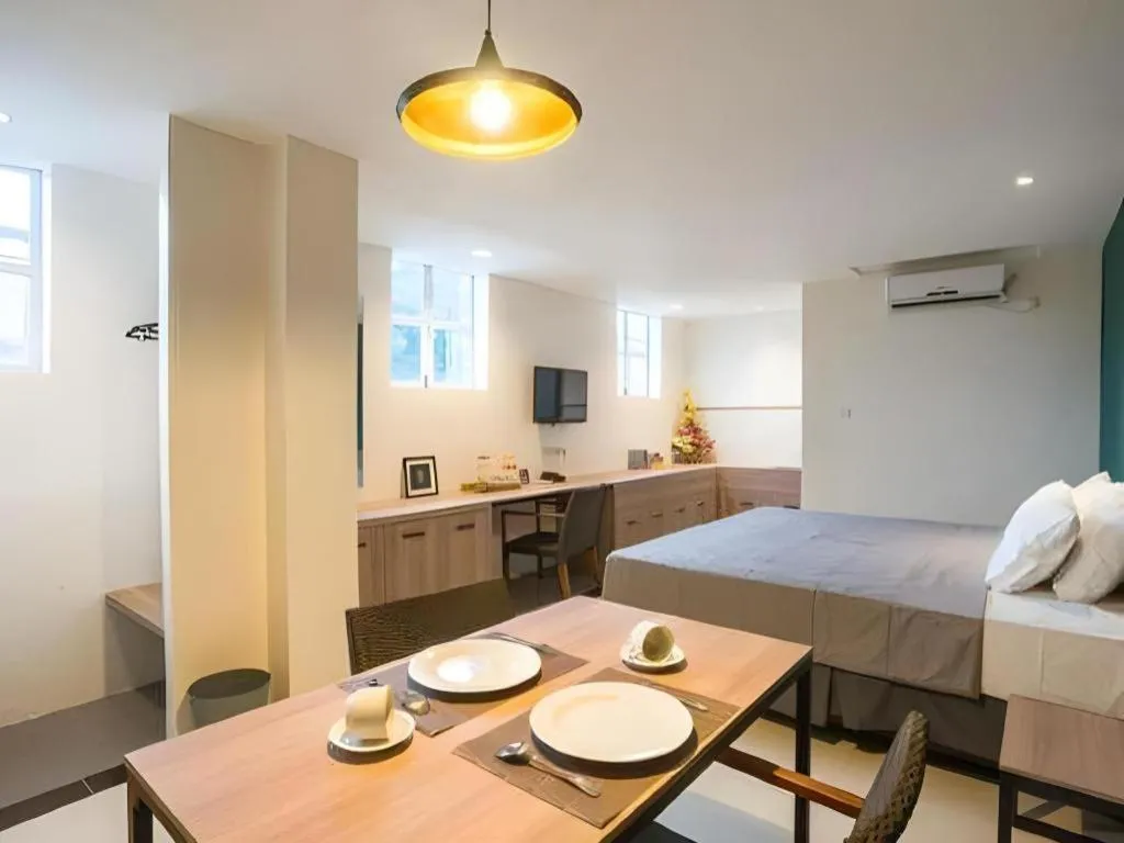 Bed in Life Puri Hotel Surabaya