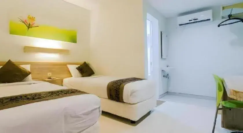Bed in Life Puri Hotel Surabaya Bed in Life Puri Hotel Surabaya