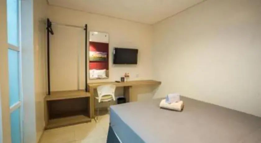 Bed in Life Puri Hotel Surabaya Bed in Life Puri Hotel Surabaya