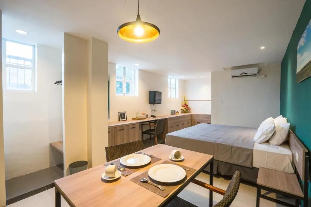 Bed in Life Puri Hotel Surabaya