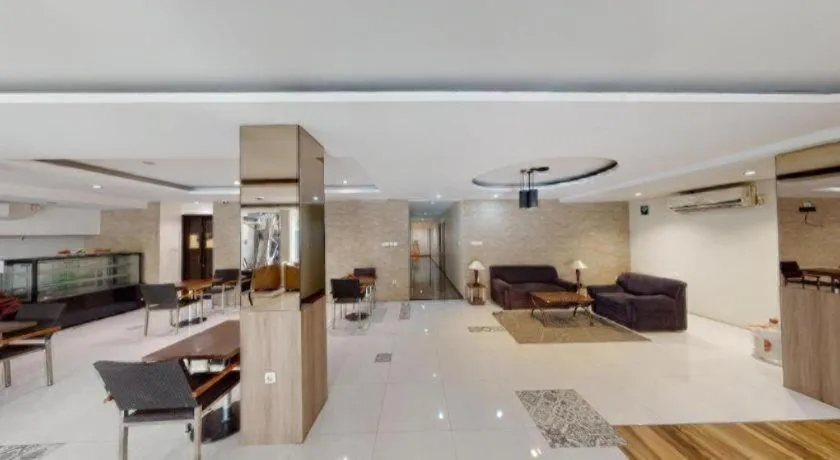 Life Puri Hotel Surabaya