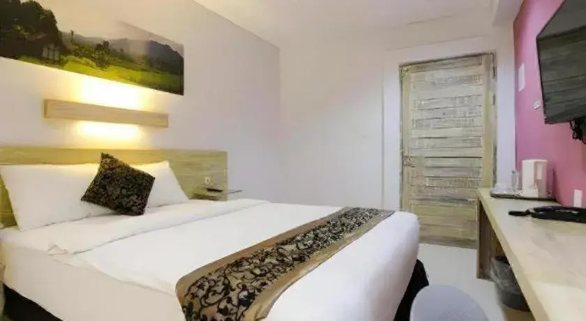 Bed in Life Puri Hotel Surabaya Bed in Life Puri Hotel Surabaya