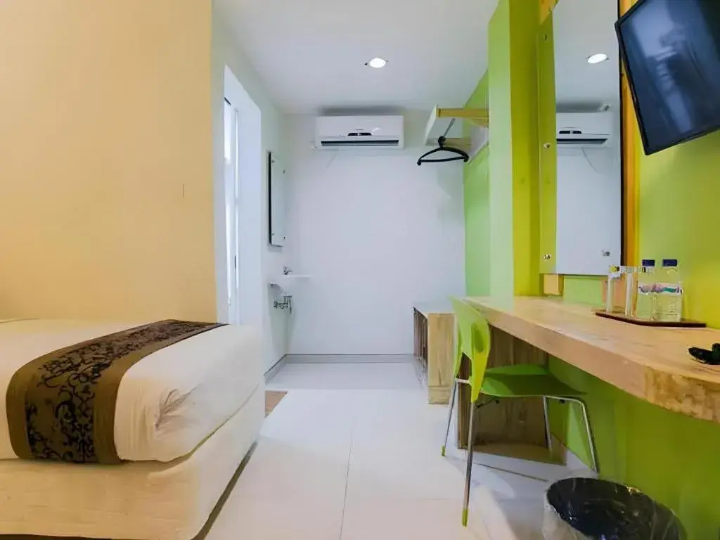 Bed in Life Puri Hotel Surabaya Bed in Life Puri Hotel Surabaya