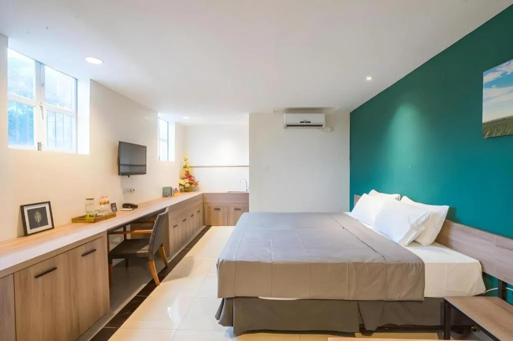 Bed in Life Puri Hotel Surabaya