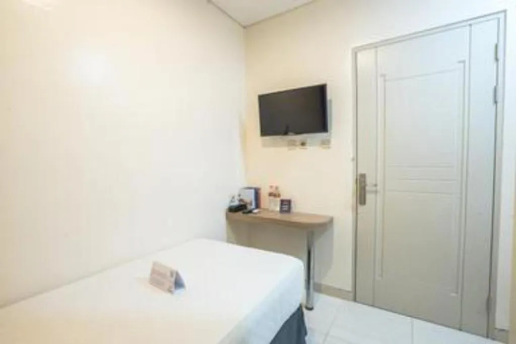 Bed in Life Puri Hotel Surabaya