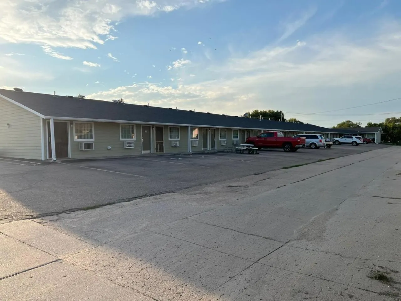 Economy Inn McCook