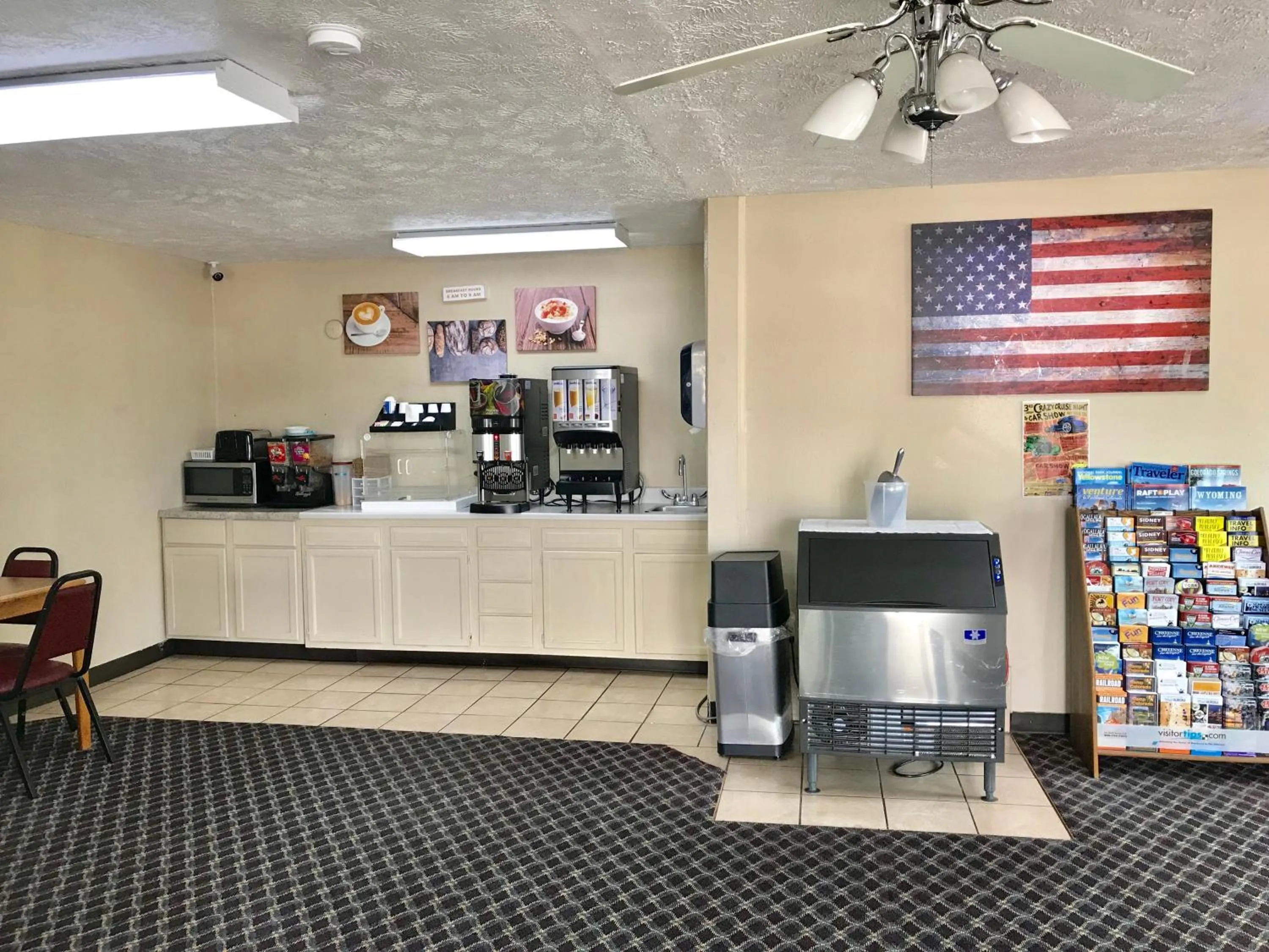 Coffee/tea facilities in Economy Inn McCook