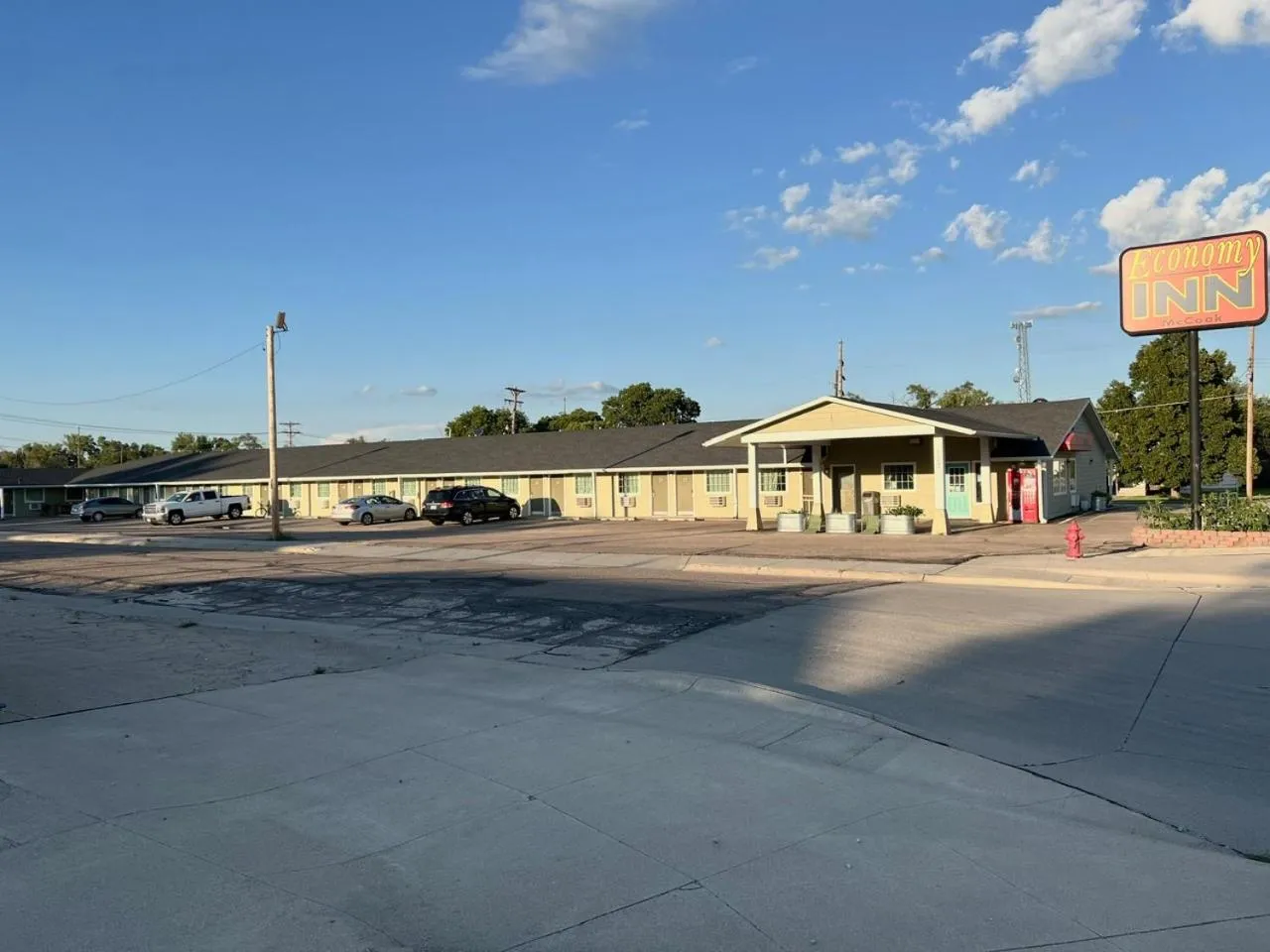 Economy Inn McCook