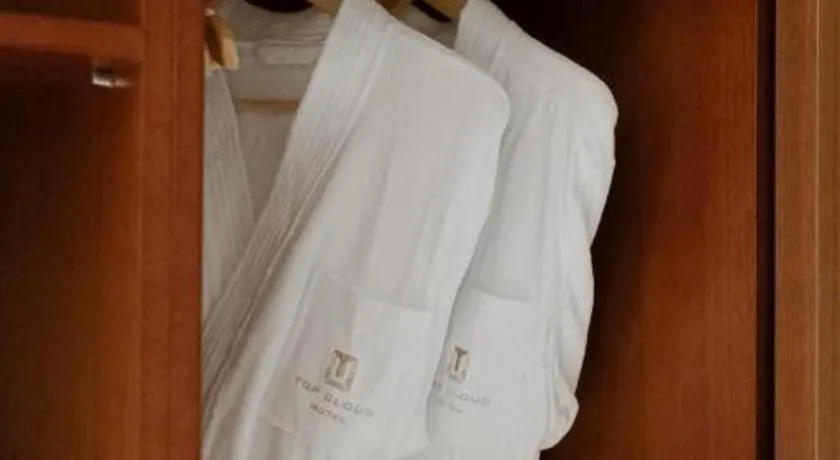 Top Cloud Hotel Iksan