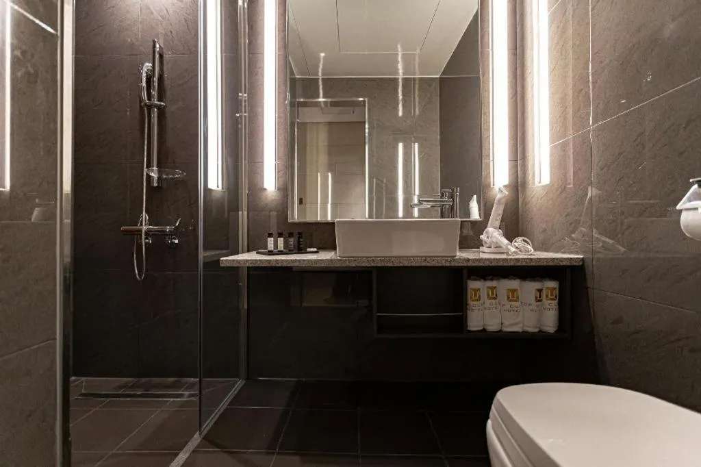 Top Cloud Hotel Iksan