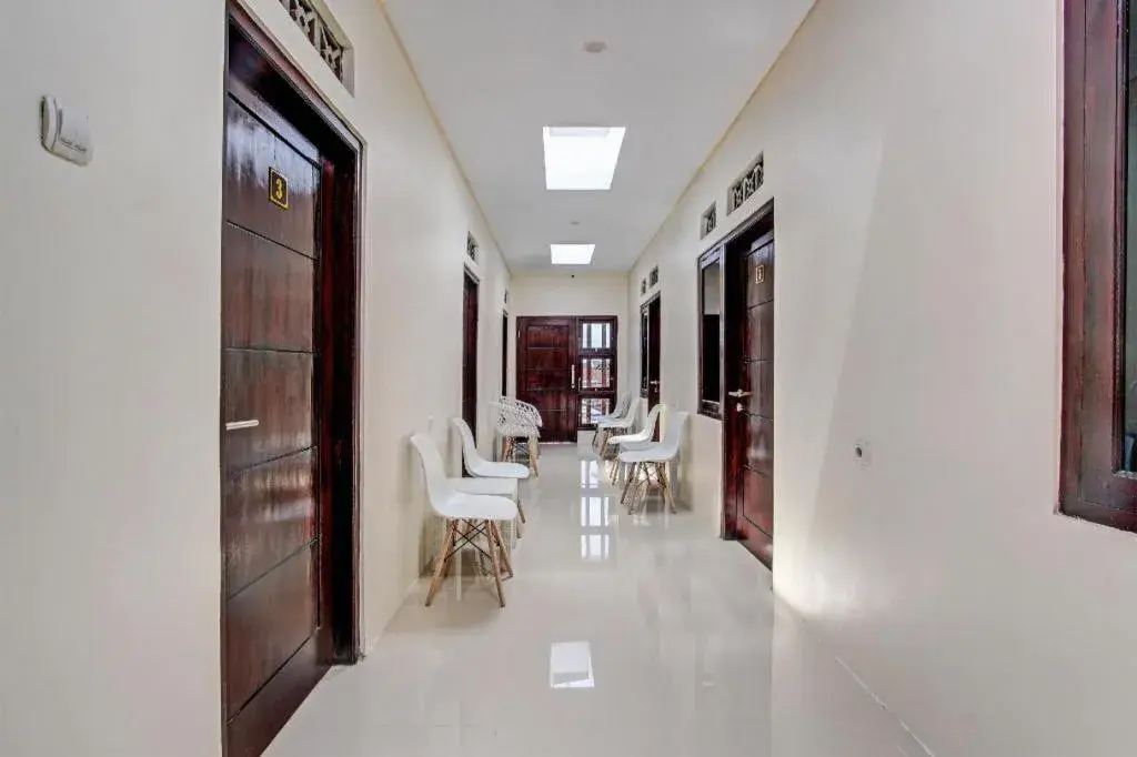 Super OYO 91816 Griya Putih Super OYO 91816 Griya Putih