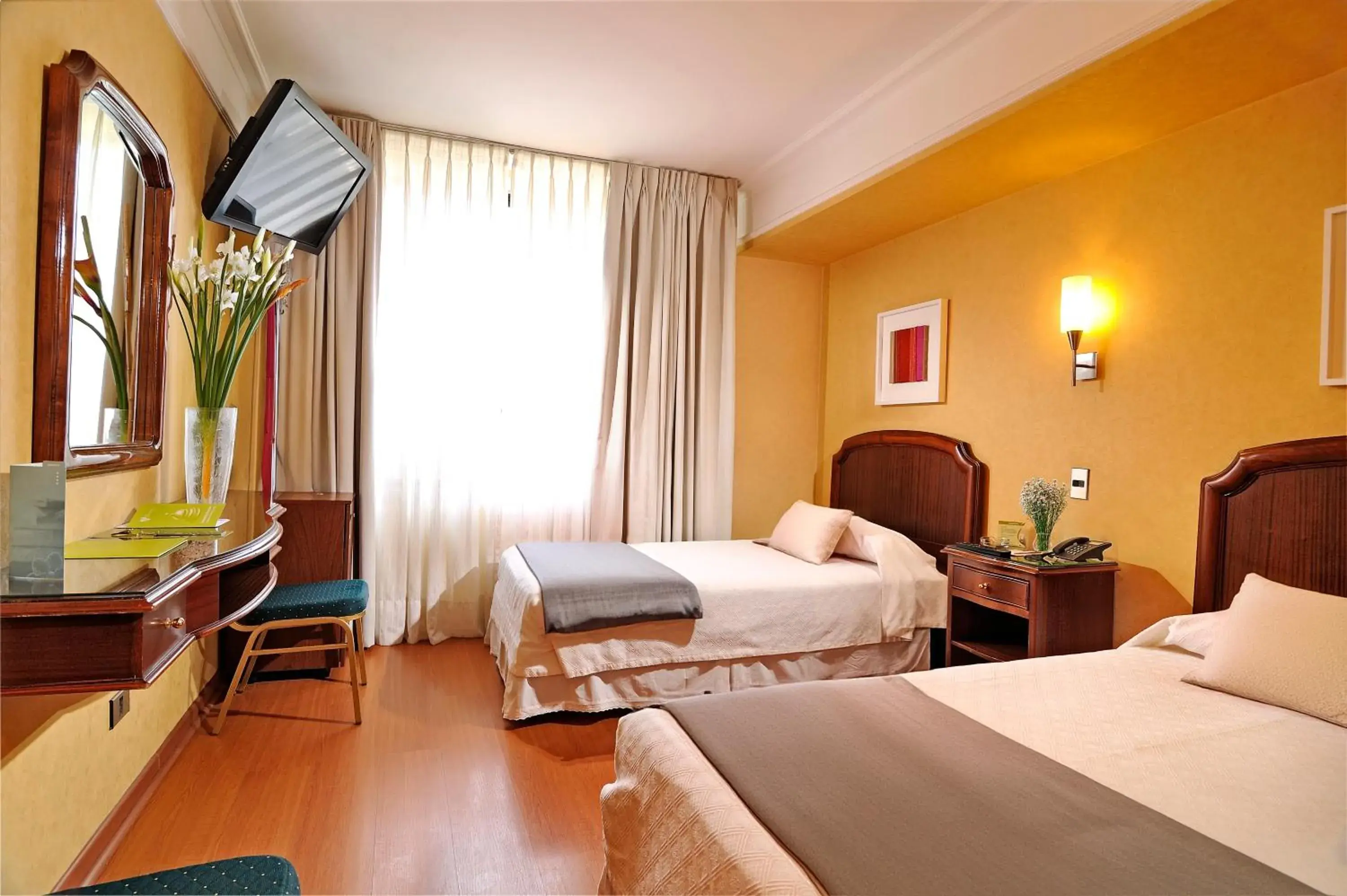 Superior King or Twin Room in Hotel Gran Palace Superior King or Twin Room in Hotel Gran Palace