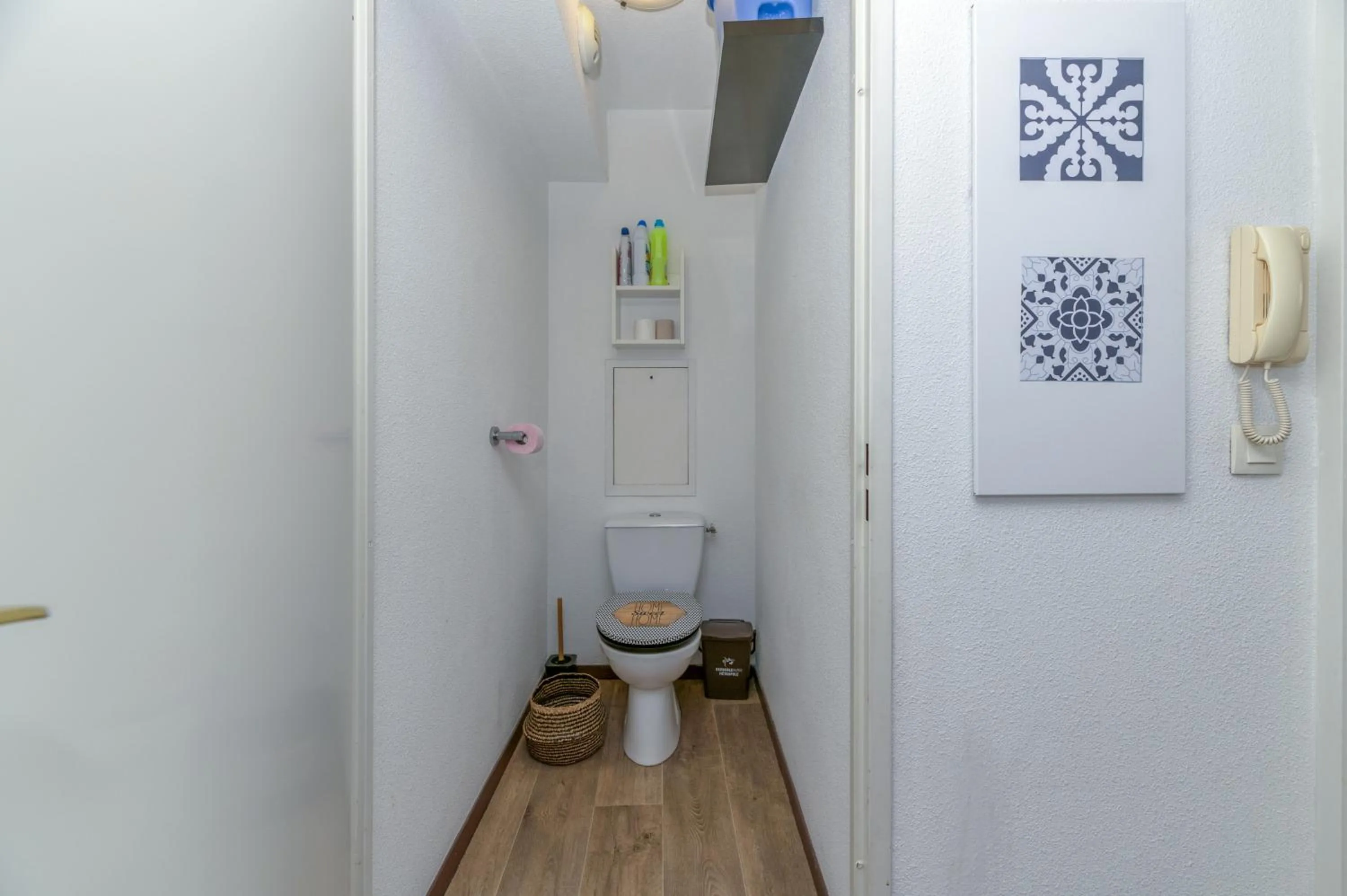 Toilet in R'Apparts T2 Le New York