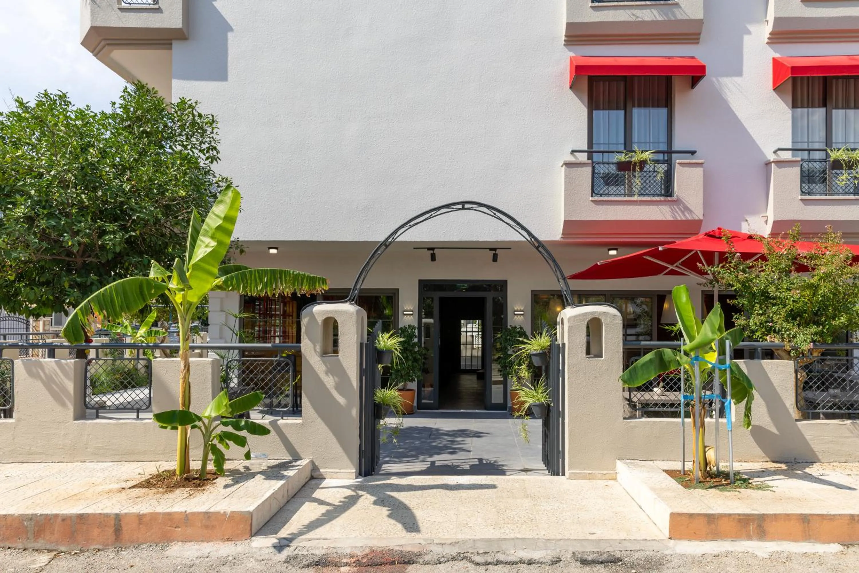 Property building in 7inn