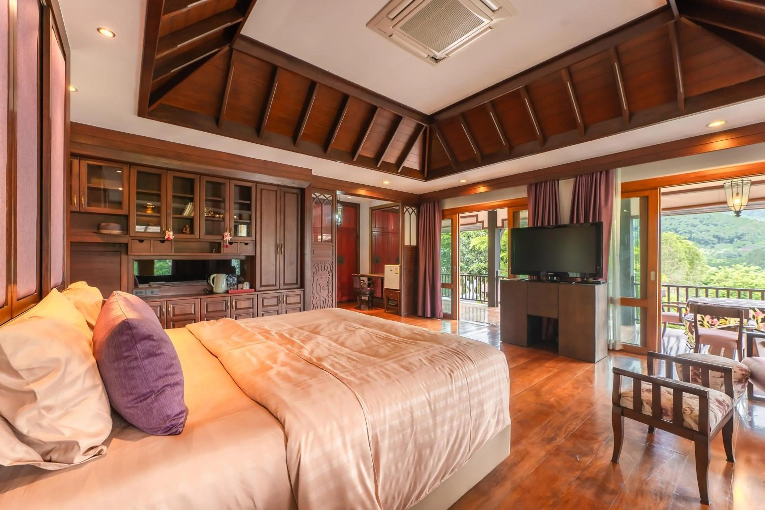 Bed in Guru Resort Chiang Mai