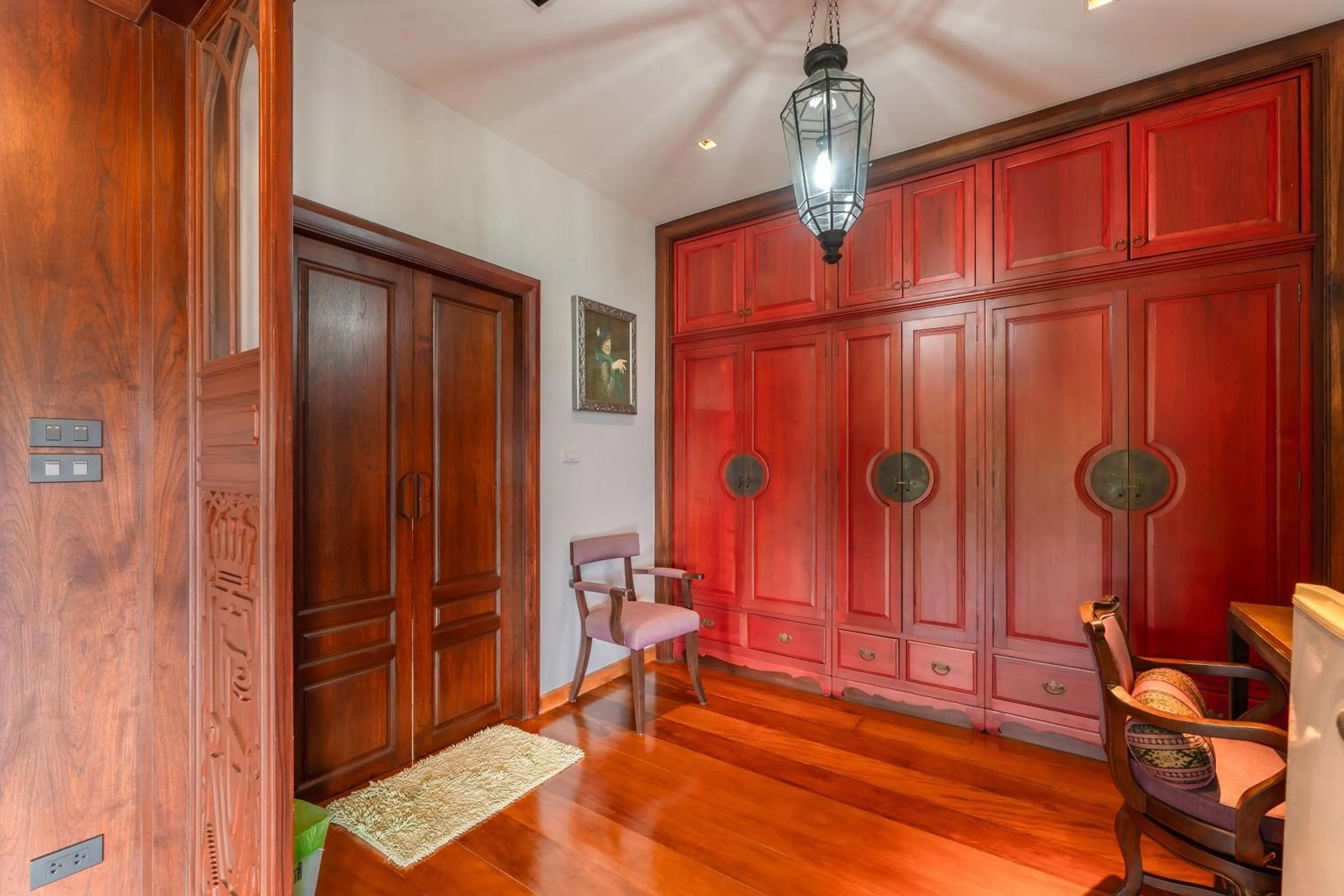 wardrobe in Guru Resort Chiang Mai