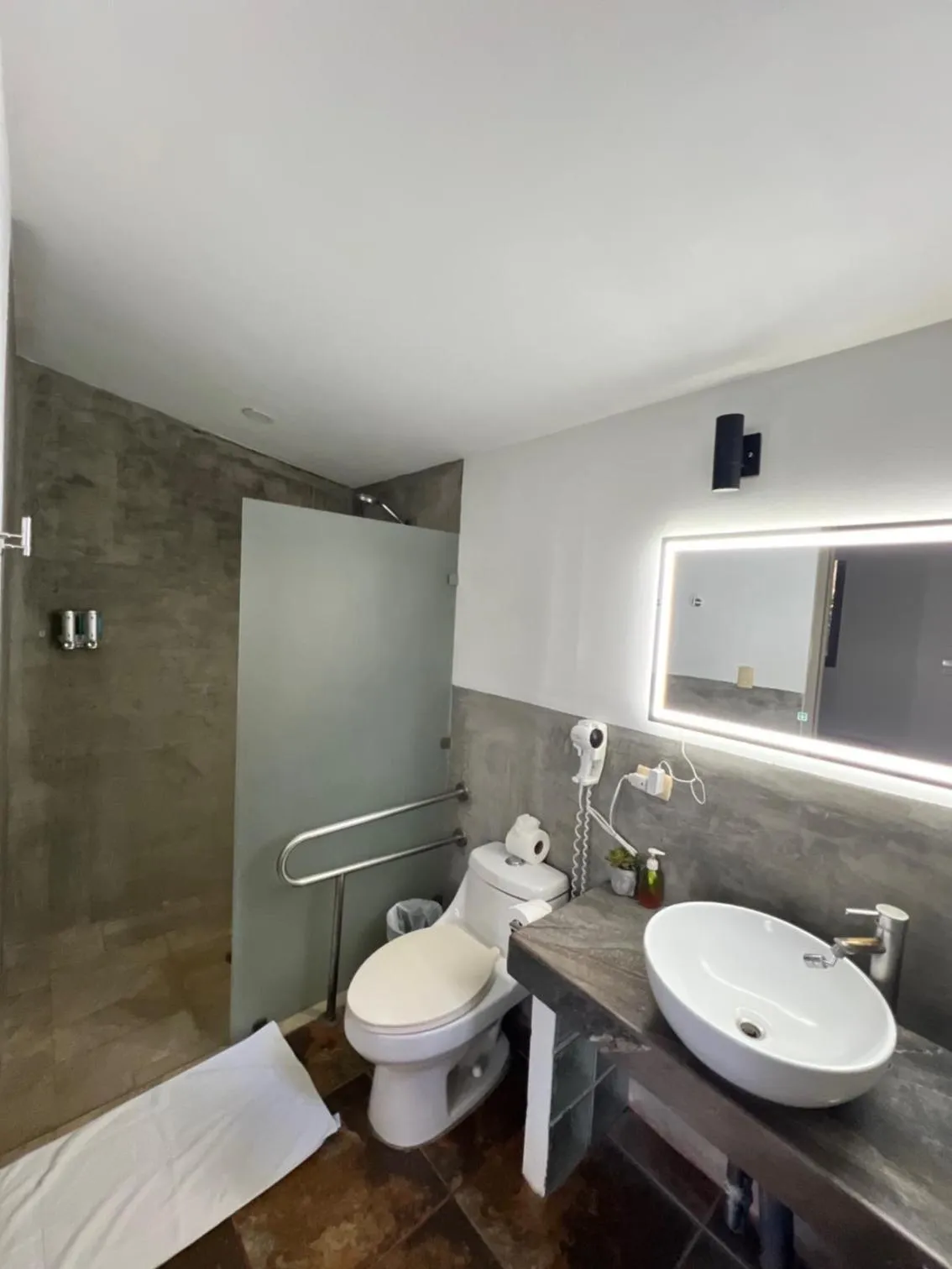 Bathroom in Green Sanctuary Hotel