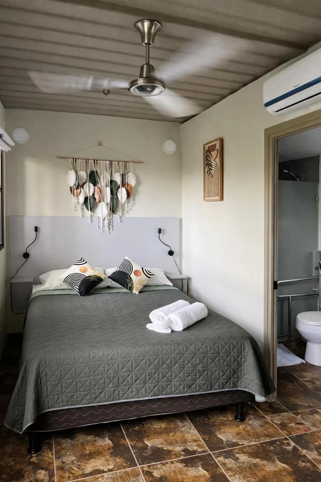 Bedroom, Bed in Green Sanctuary Hotel