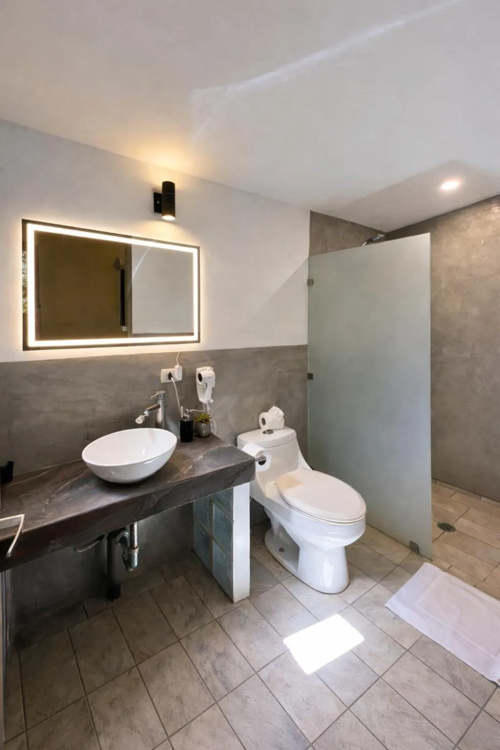 Bathroom in Green Sanctuary Hotel