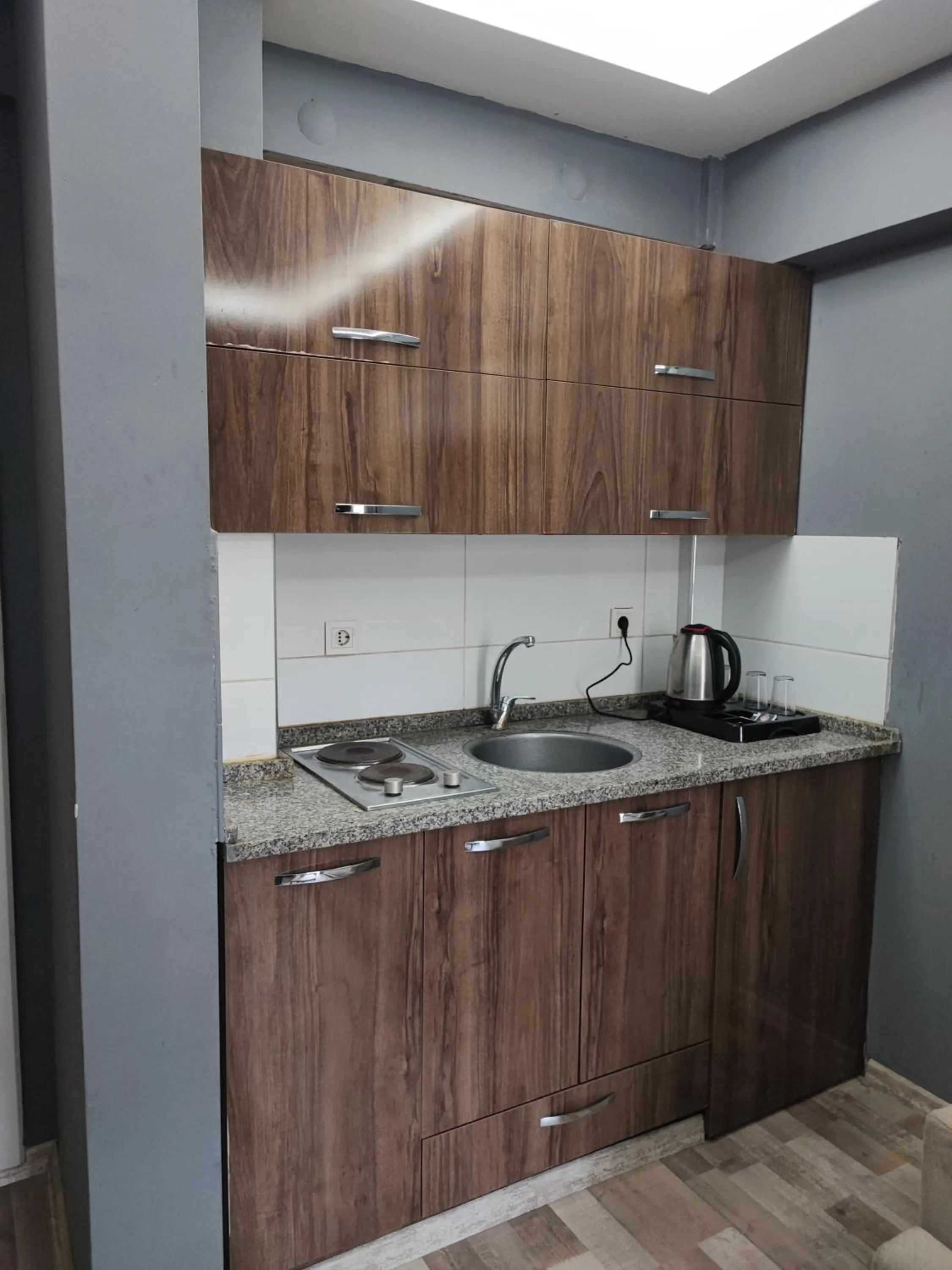 Smyrna Homes & Suits