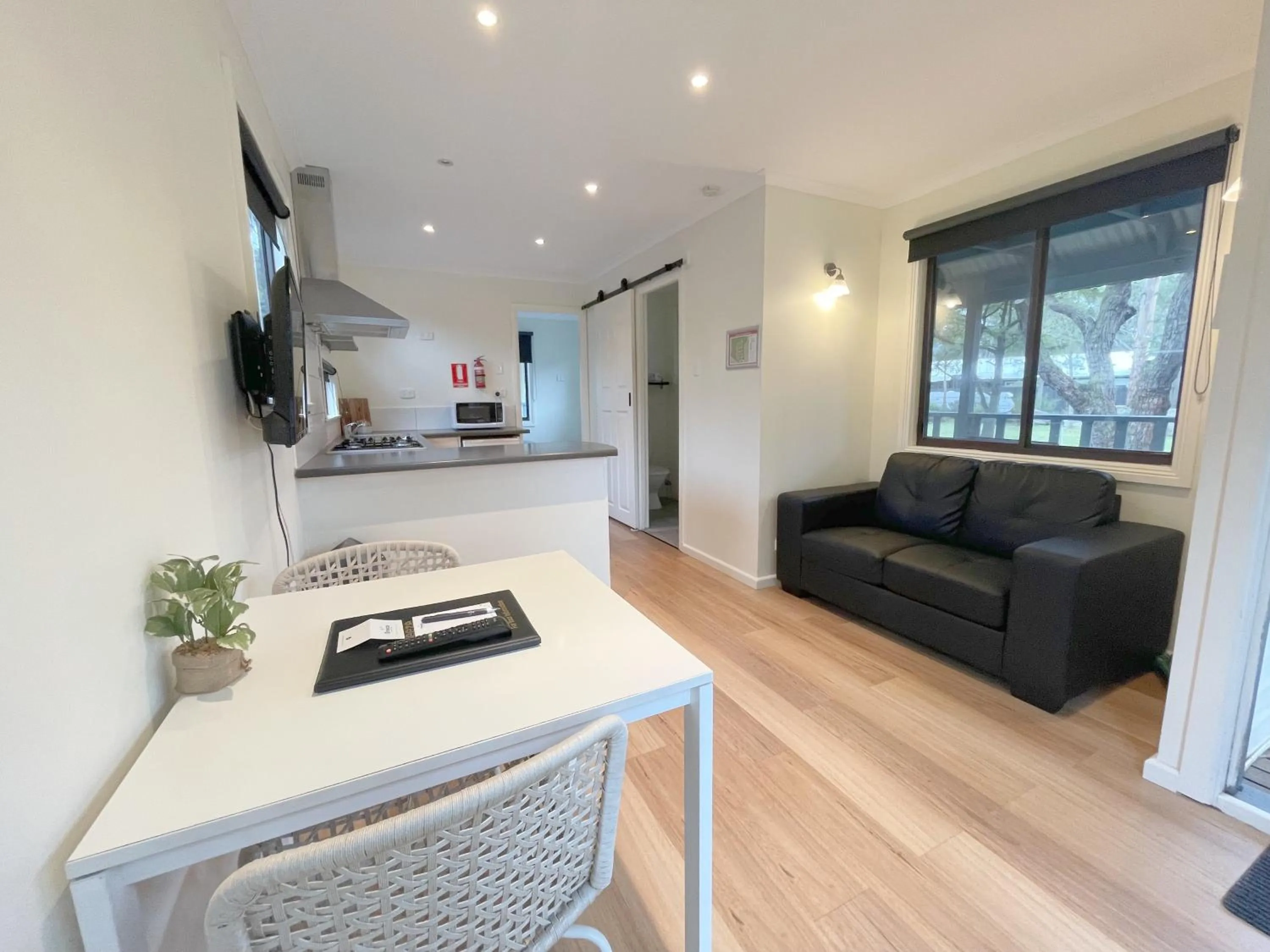 Kitchen or kitchenette in Breeze Holiday Parks - Grampians