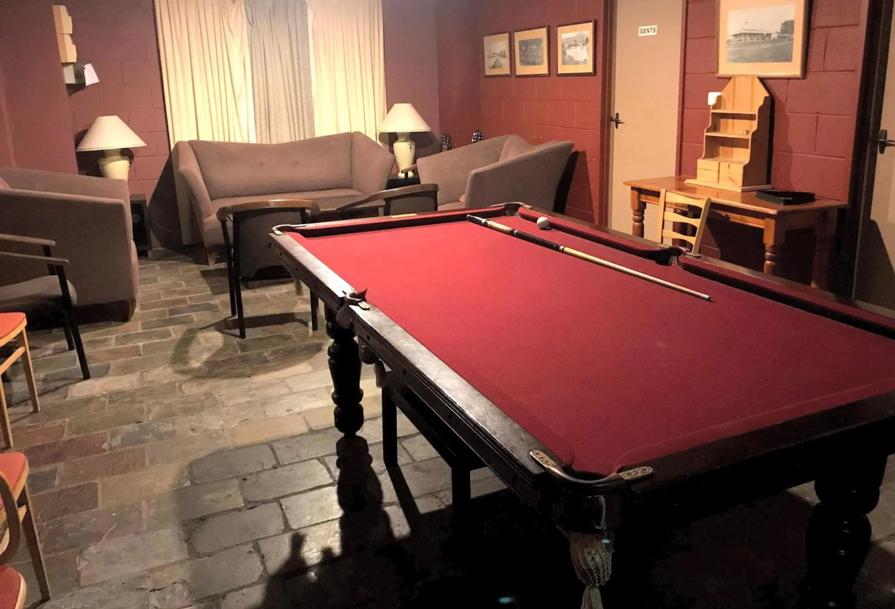 Billiard in Cottonwood Lodge