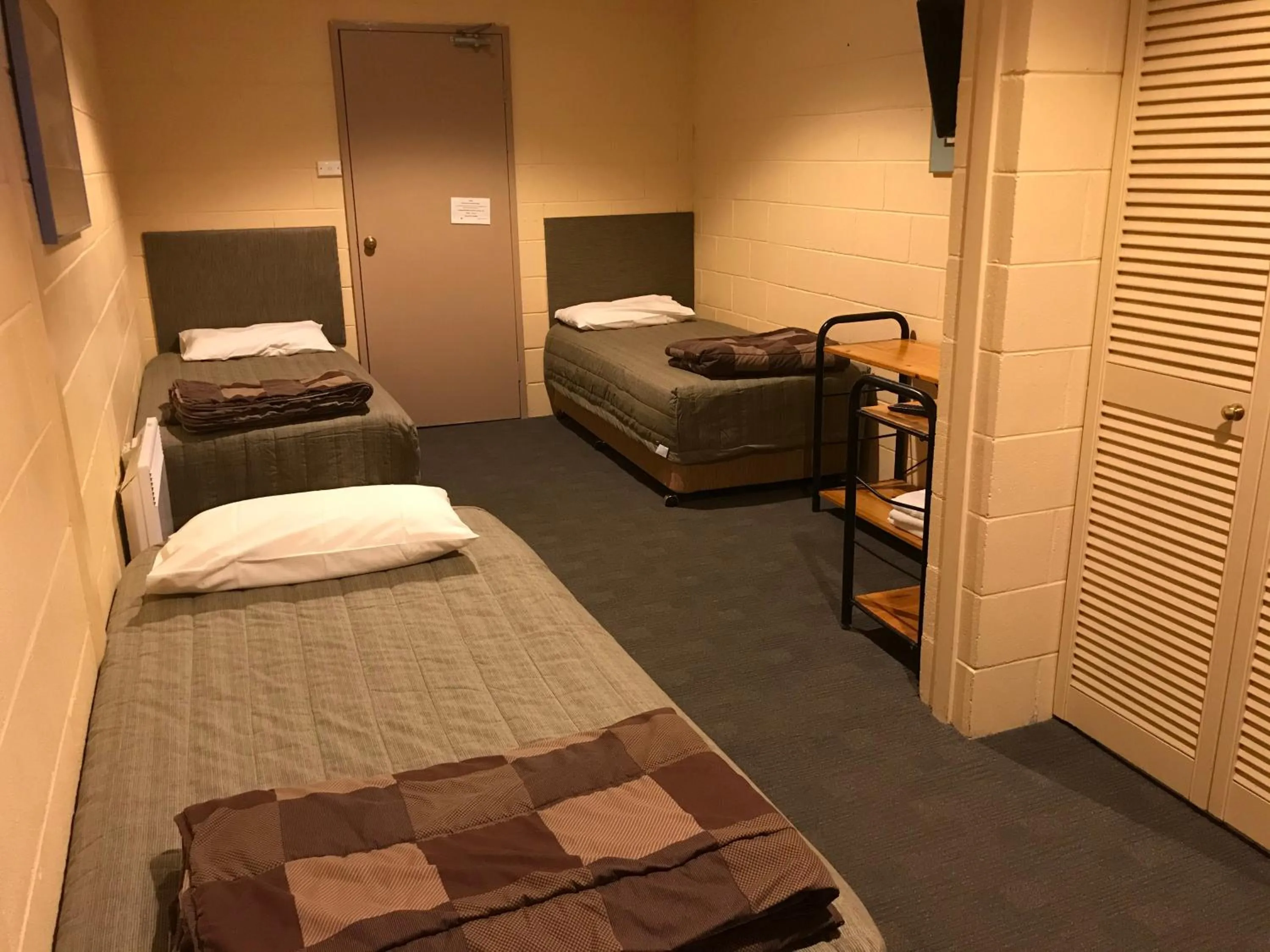 Bed in Cottonwood Lodge