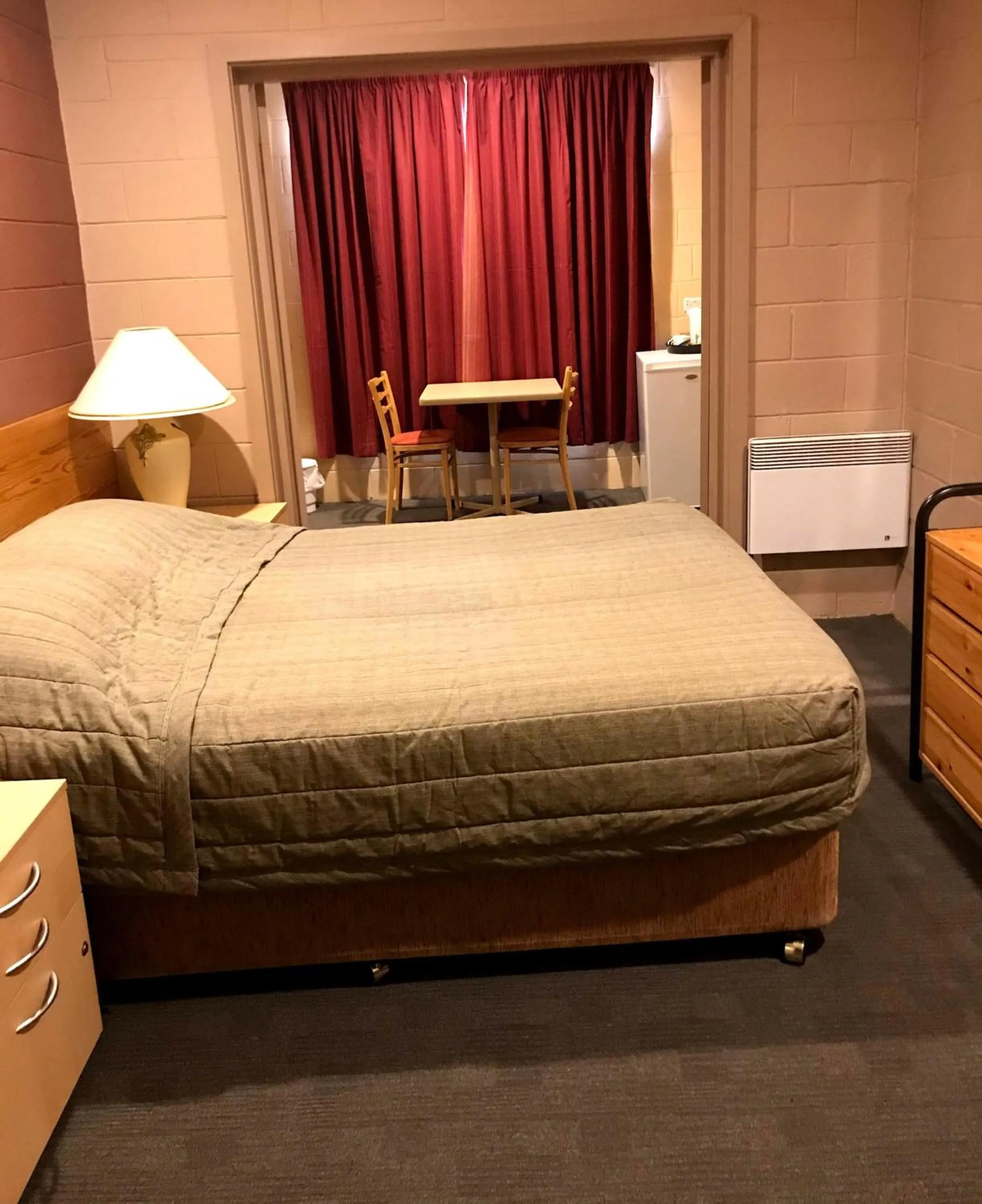 Bed in Cottonwood Lodge