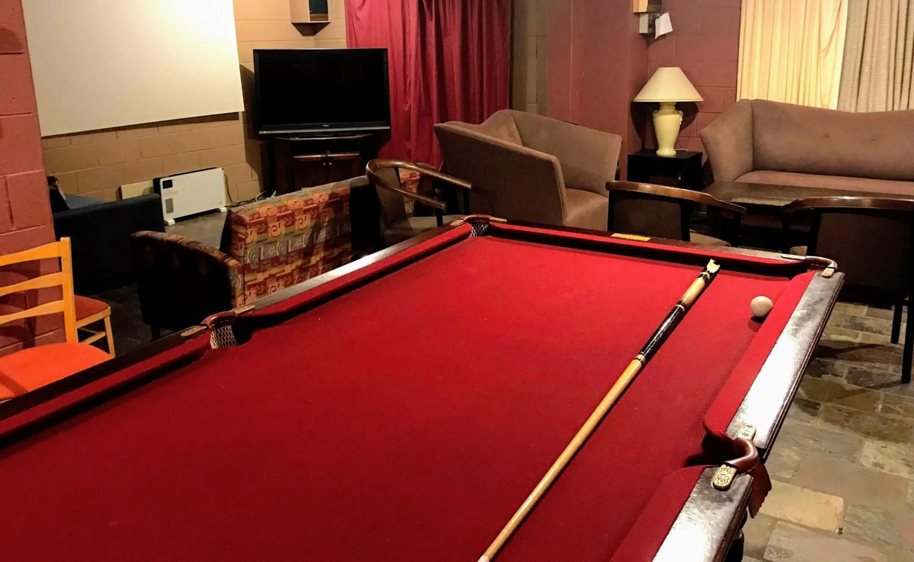 Billiard in Cottonwood Lodge